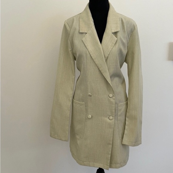 🚨LAST CALL🚨PRETTY LITTLE THING Blazer Dress looks like linen design. - Picture 1 of 4